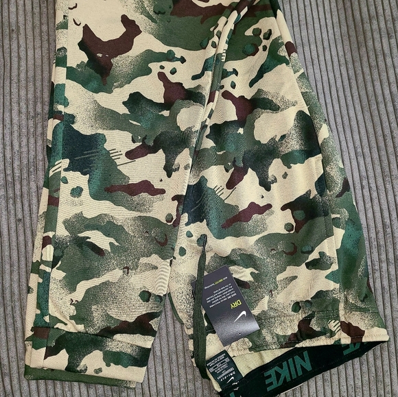 nike sb camo pants